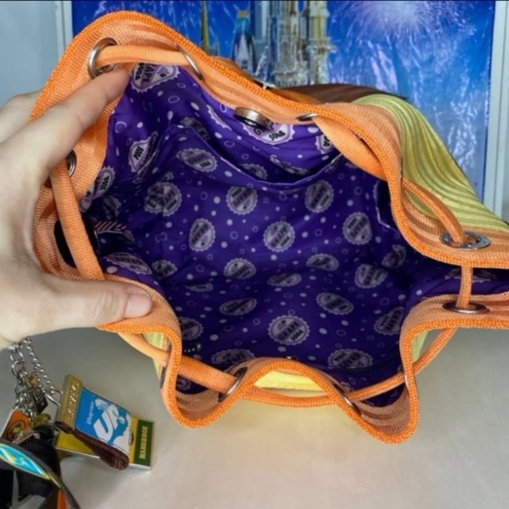 Disney parks x Harvey’s Pixar UP! Wilderness explorer park hopper purse backpack - Picture 11 of 11